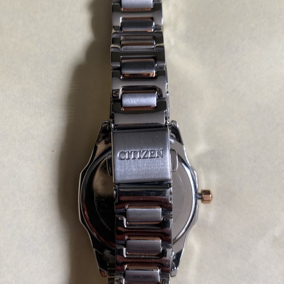 Beautiful Citizen Eco Drive E013-S121817 Diamond Dial Silver Men’s Dress Watch!! - Picture 9 of 14